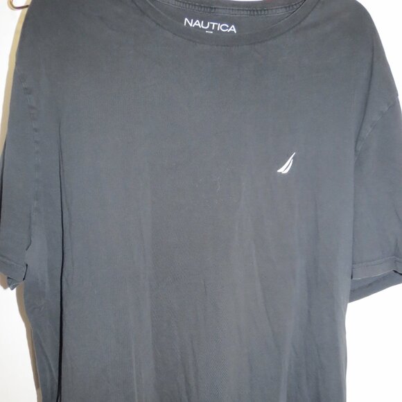 Men's Nautica 3 XL Black Short Sleeve T-Shirt with 2 small bleach stains - Picture 2 of 6